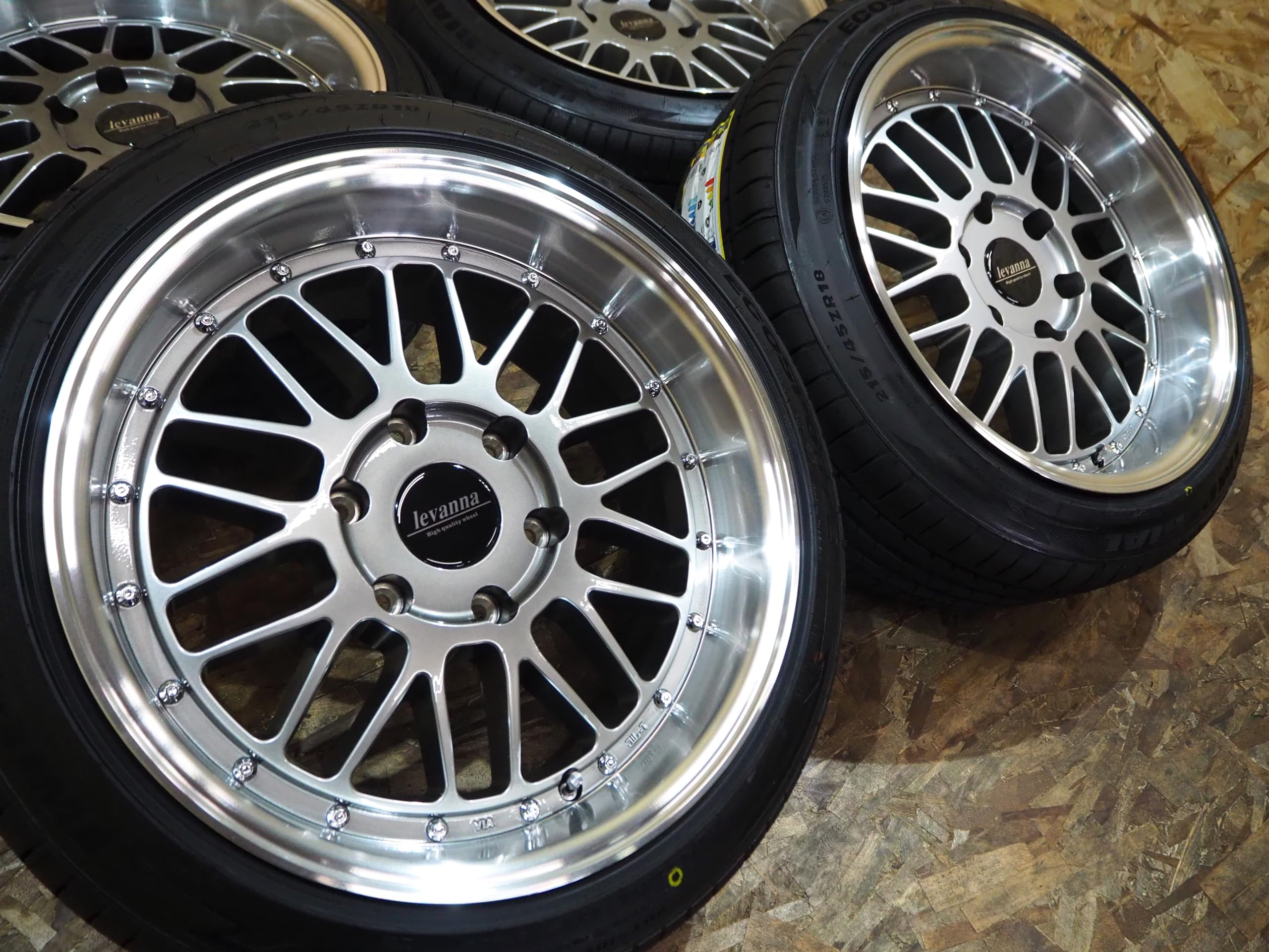 レヴァンナ　18インチ Amazon | levanna V10LTH レヴァンナ ヴイテン エルティーエイチ 18